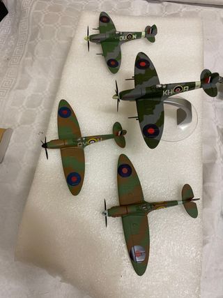 4 Maquetas Corgi Supermarine Spitfire 1/72