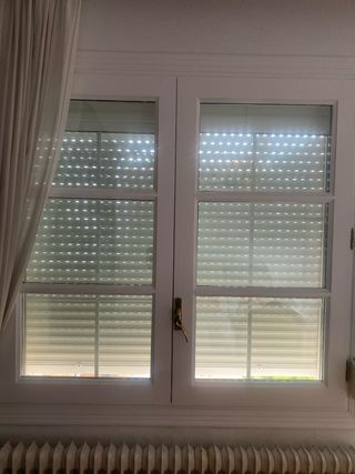 Ventanal madera maciza blanco con cristales