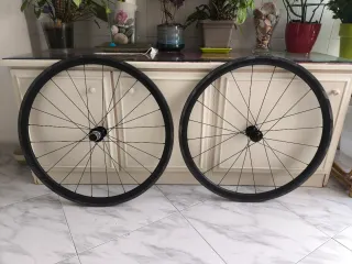 Ruedas carbono tubular Ursus Miura TS37