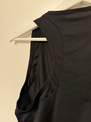 Camiseta deportiva Nike negra