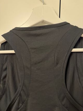 Camiseta deportiva Nike negra