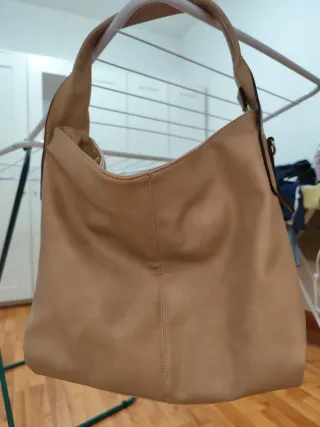 Bolso beige sin marca