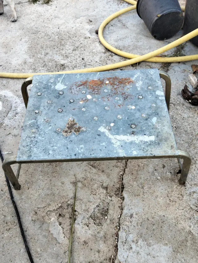 Escalón para caravana metálico