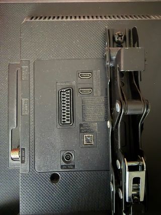 Samsung TV sin Smart TV más soporte pared