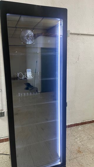 Vitrina expositora vertical bajo cero
