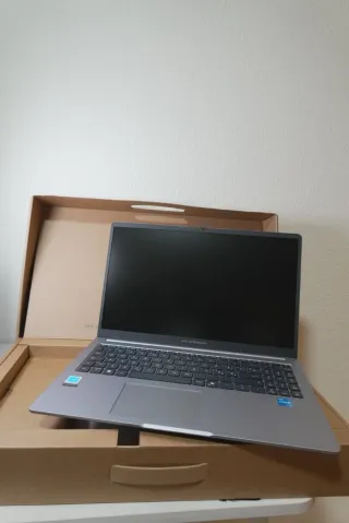 NUEVO Ordenador Portátil ASUS 512Gb 8Gb DDR5 13GEN