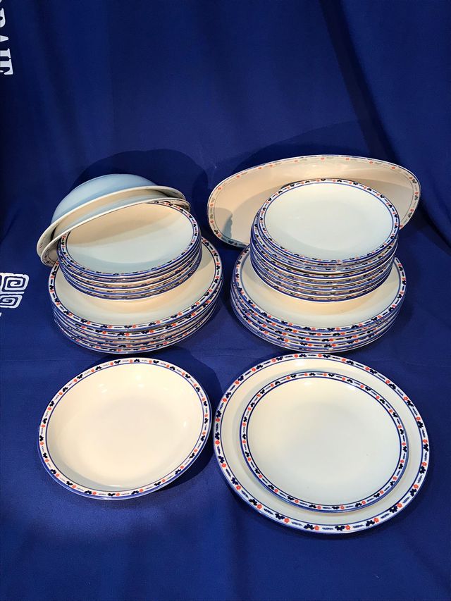 Vajilla de porcelana azul y blanca