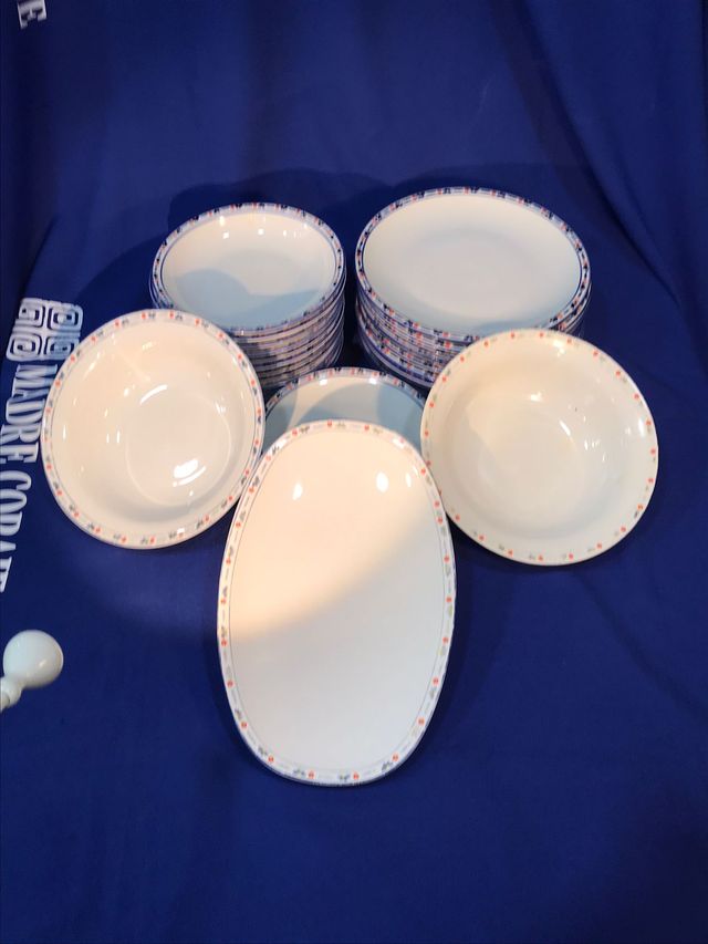 Vajilla de porcelana azul y blanca