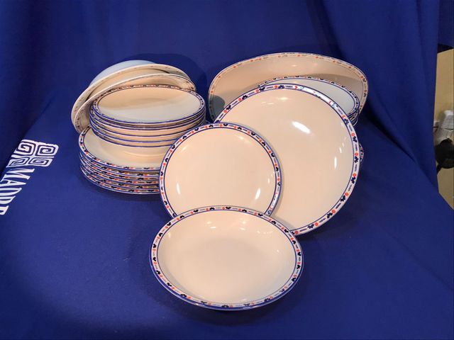 Vajilla de porcelana azul y blanca