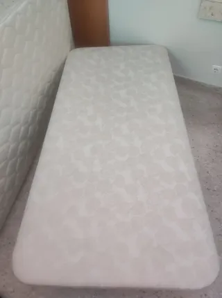 Base cama 190x90cm con colchón