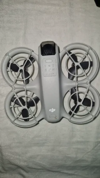 Dron DJI Neo 