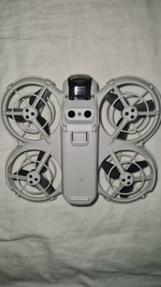 Dron DJI Neo 