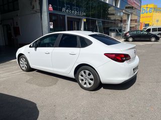 Opel Astra 2015