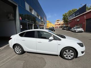 Opel Astra 2015