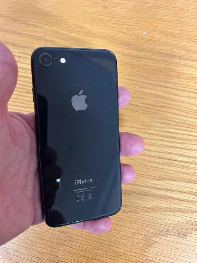 iPhone 8 64GB Space Gray