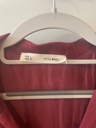 Dos blusas Sfera roja y negra