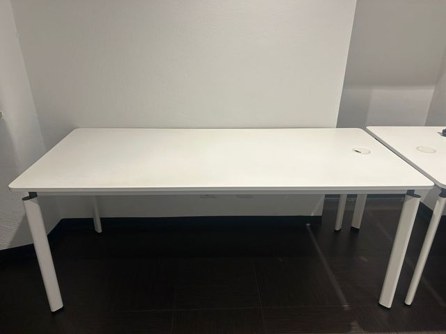 Escritorio blanco moderno