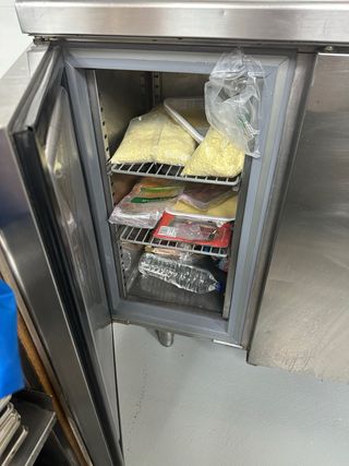 Mostrador Refrigerador 3 Puertas con 2 cajones