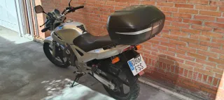 Honda CBF 250. Regalo funda y Casco.