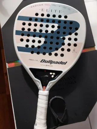 Pala Bullpadel Elite W25