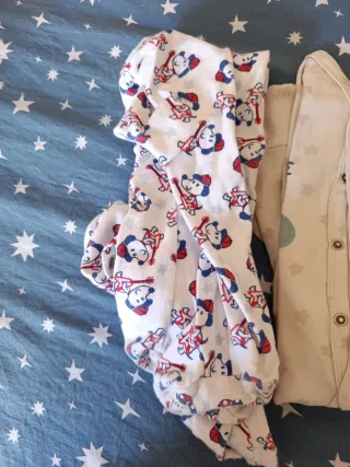 Lote pijamas bebé 12 meses 
