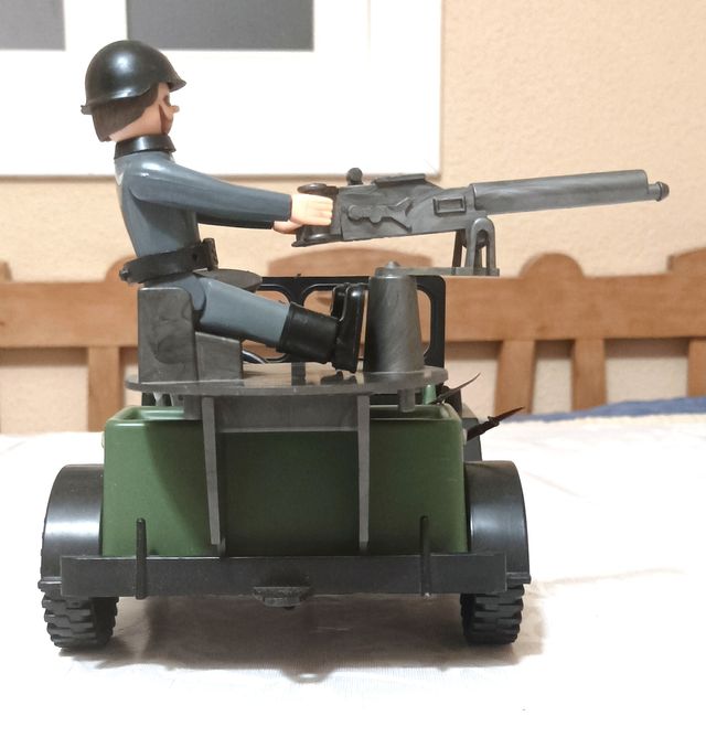 AIRGAM BOYS jeep ametralladora 2 figuras alemanes