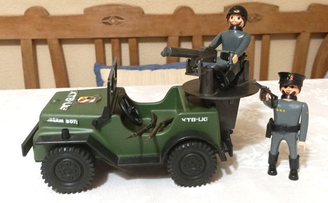 AIRGAM BOYS jeep ametralladora 2 figuras alemanes