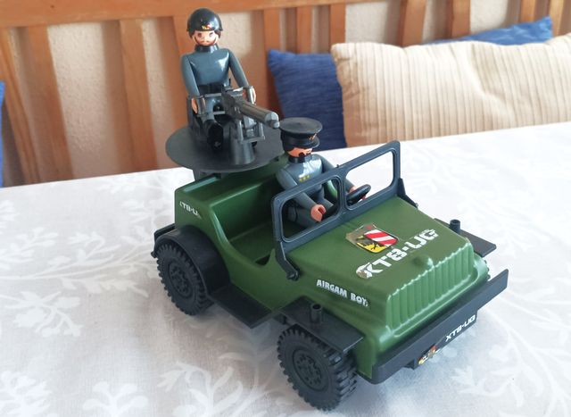 AIRGAM BOYS jeep ametralladora 2 figuras alemanes