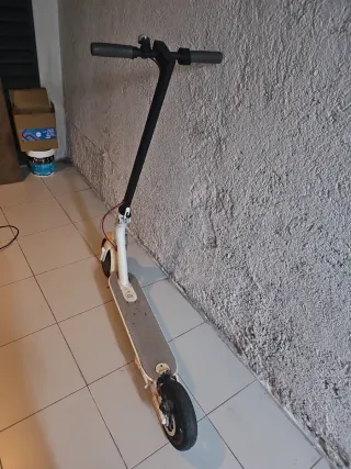 Patinete Eléctrico Xiaomi Blanco
Tiene fallo
