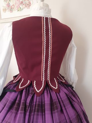 Corpiño y faldriquera traje regional