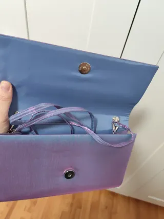Bolso de mano morado y rosa