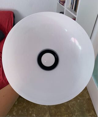 Lámpara de pie Ikea negra y blanca