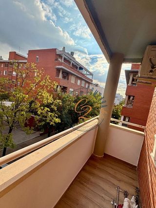 Piso en alquiler en El Cano - Los Bermejales en Sevilla