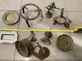 Lote antigüedades lámparas, Hornillos platos y más