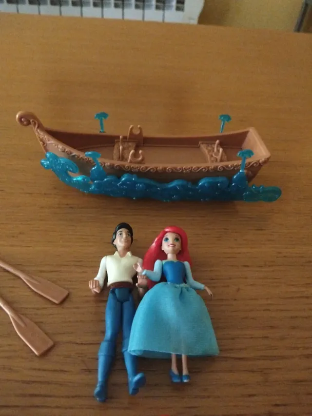 Sirenita Ariel paseo romántico en barca
