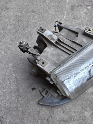 Faro Delantero Renault Clio 1991