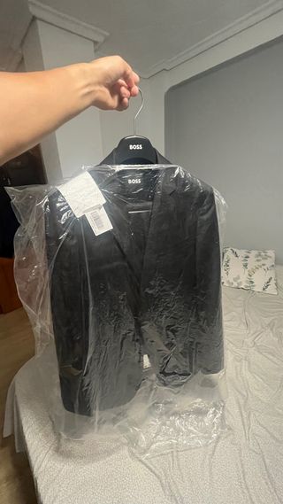 Traje BOSS Slim Fit Lana Virgen Negro Talla S.