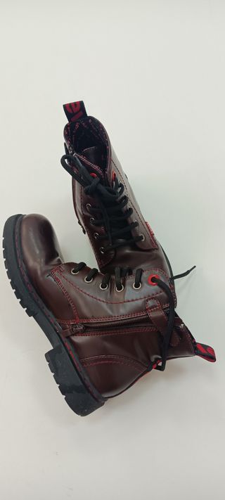 Botin Levi's, con Cremallera y Cordones