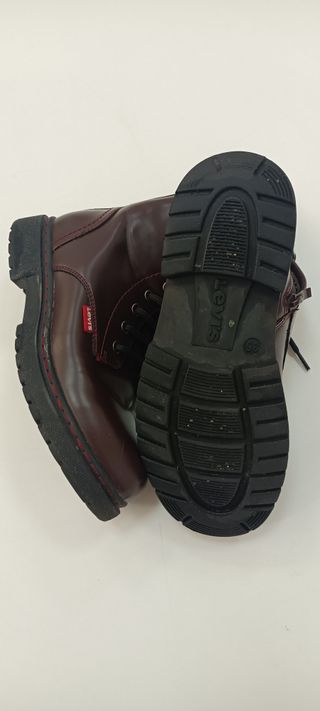 Botin Levi's, con Cremallera y Cordones