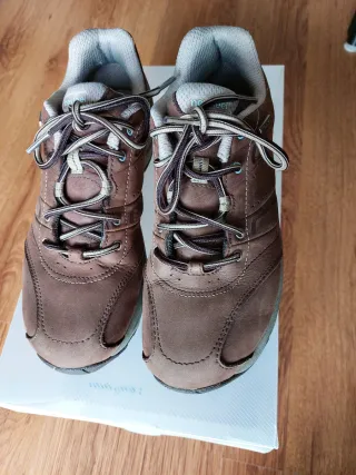 Zapatillas montaña mujer marrones