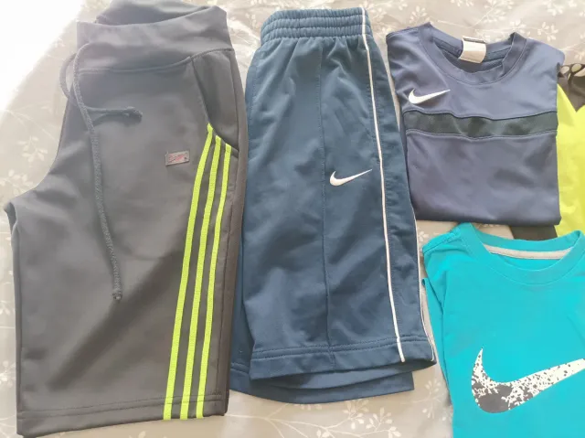 Nike T-10-12 años