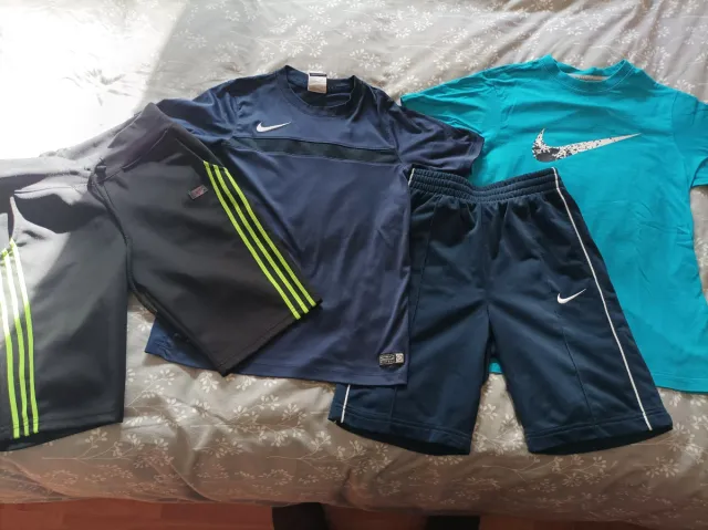 Nike T-10-12 años