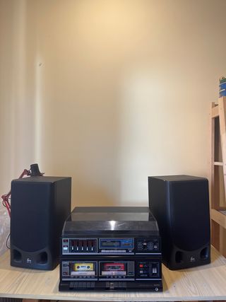 Equipo de música Sanyo negro