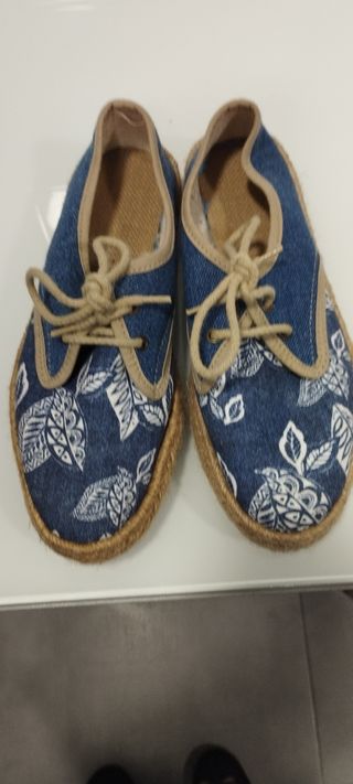 Zapatillas de esparto con cordones