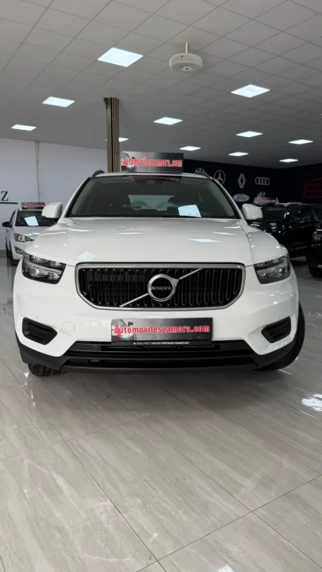 Volvo XC40 2021