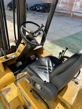 Carretilla Caterpillar V80 E