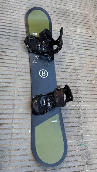 Tabla Snowboard Ride con Fijaciones Burton