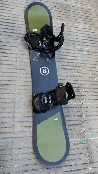 Tabla Snowboard Ride con Fijaciones Burton