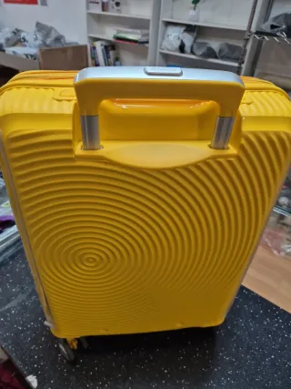 Maleta de Viaje American Tourister Amarilla