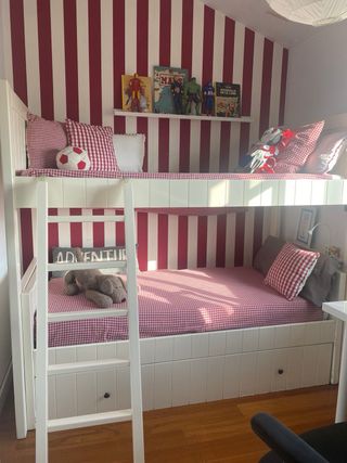 Litera blanca VTV con cama nido en muy buen estado